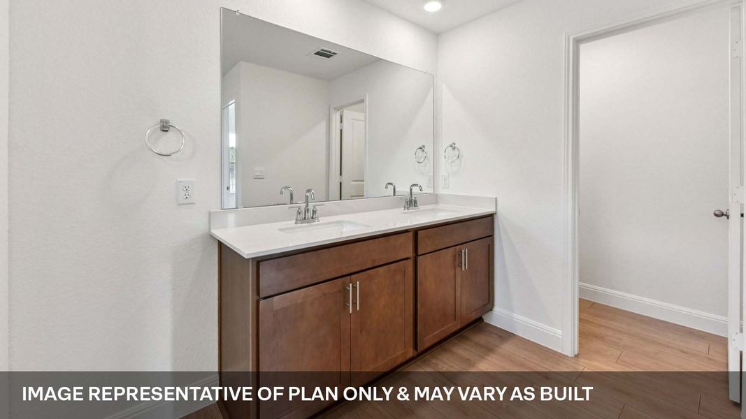 Representative furnished interior of a home built from the The Grayson by D.R. Horton in Riverview, Georgetown (Image 10).