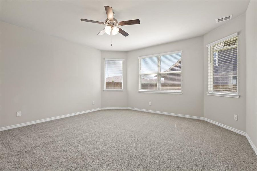 Spacious, unfurnished interior of a new home in Burgess Meadows, Cleburne (Image 11). Spacious, unfurnished interior of a new home in Burgess Meadows, Cleburne (Image 11).