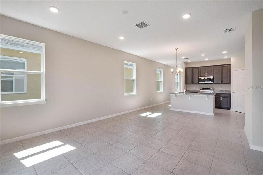 Spacious, unfurnished interior of a new home in Watermark, Cocoa (Image 17).