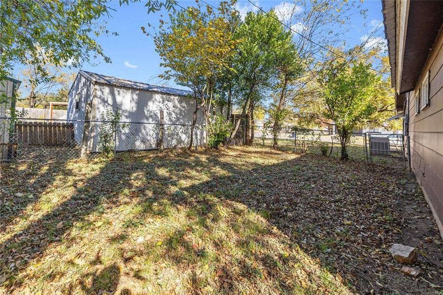 Exterior details and patio area of a home in , Brownwood (Image 23).