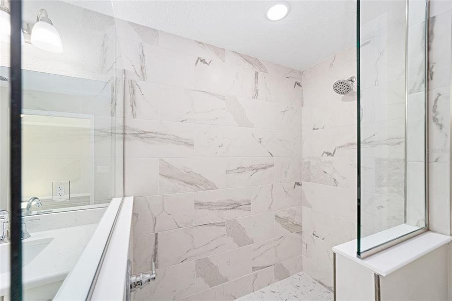 Image 37 of a home in .