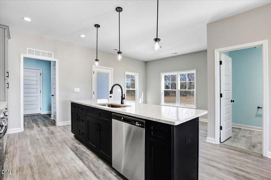 31-503 E 1st St-31 31-503 E 1st St-31