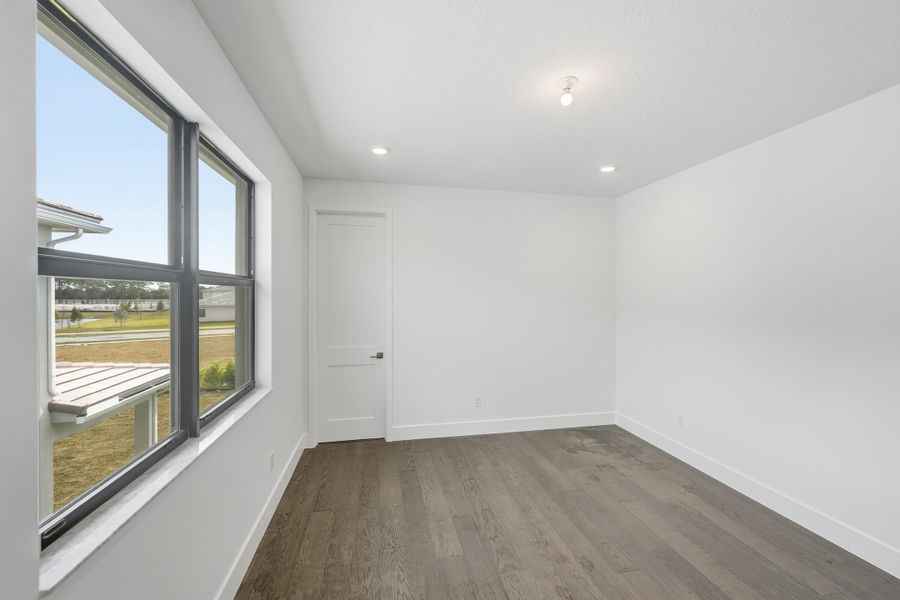 14-print-10140-royal-ascot-avenue