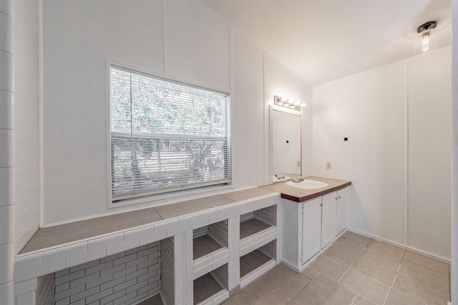 Furnished interior view inside a new home in , Millsap (Image 10).