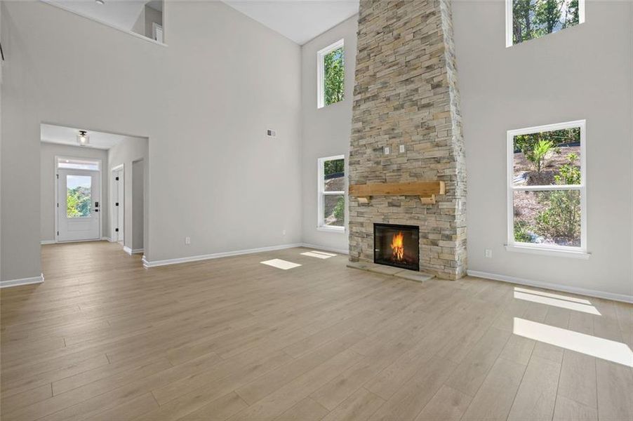 Spacious, unfurnished interior of a new home in Easton Park, Dallas (Image 16).
