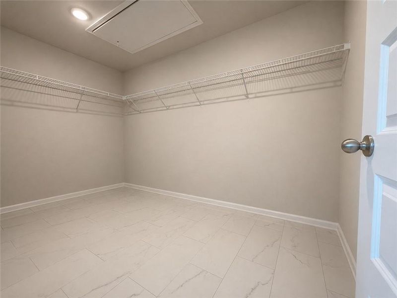 Spacious, unfurnished interior of a new home in Martin Springs - Estate Series, Lawrenceville (Image 22).