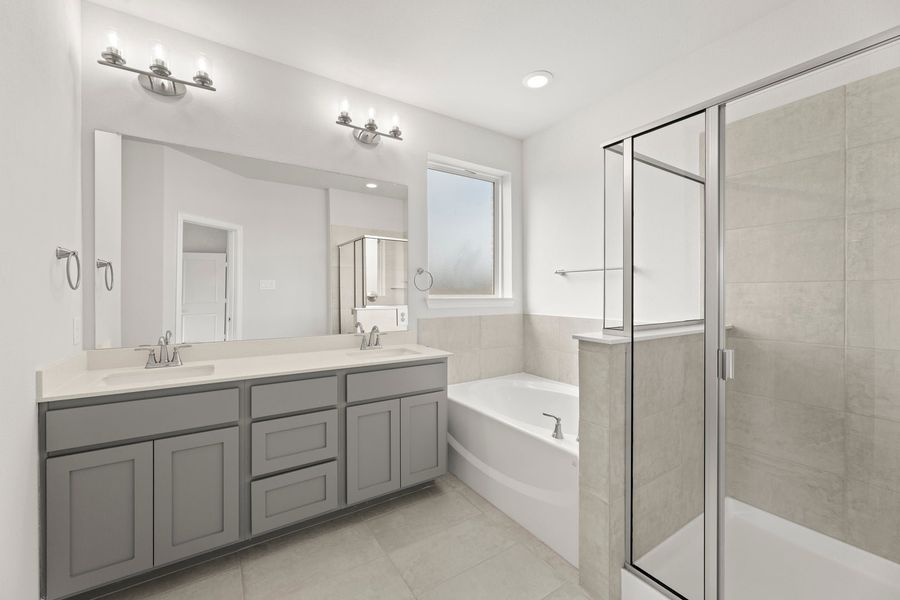 Furnished interior view inside a new home in Creekside, Royse City (Image 10).