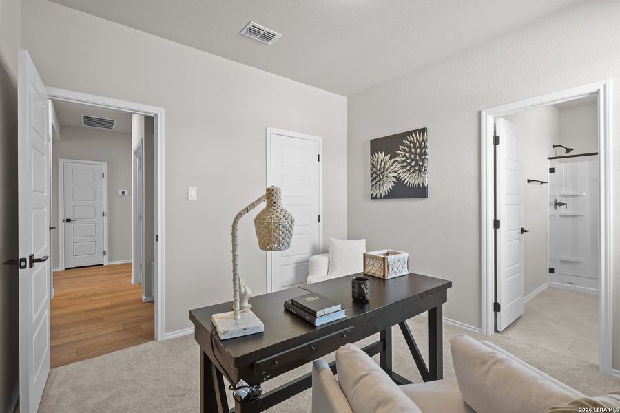 Furnished interior view inside a new home in Hannah Heights, Seguin (Image 40).