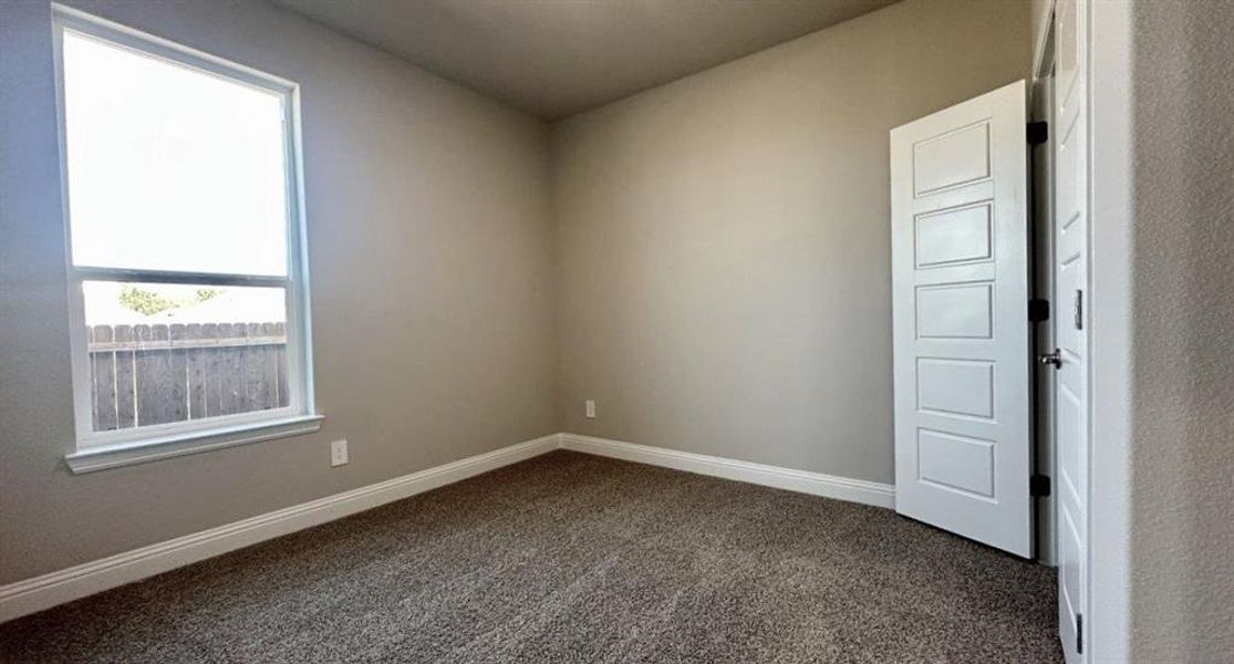 Spacious, unfurnished interior of a new home in Eagle Creek, Denton (Image 15). Spacious, unfurnished interior of a new home in Eagle Creek, Denton (Image 15).