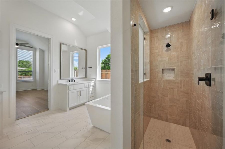 Furnished interior view inside a new home in Dove Hollow, Waxahachie (Image 8). Furnished interior view inside a new home in Dove Hollow, Waxahachie (Image 8).