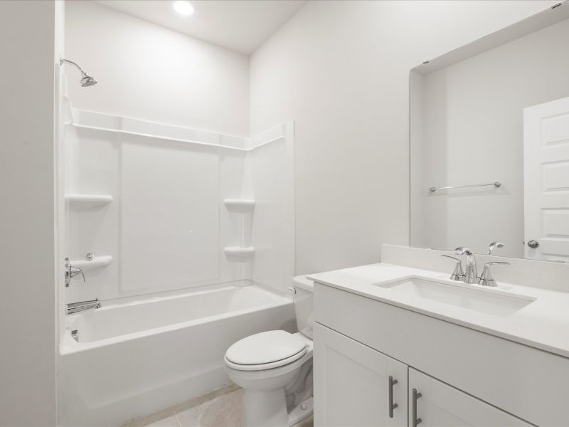 Welcome to the Roswell floorplan at Brayfield Manor - Heritage Collection.