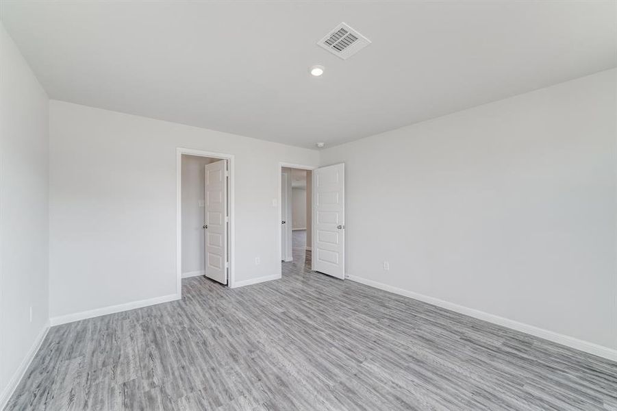 Spacious, unfurnished interior of a new home in Still Water Lake, Godley (Image 16). Spacious, unfurnished interior of a new home in Still Water Lake, Godley (Image 16).