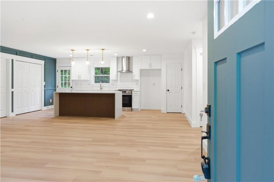 Spacious, unfurnished interior of a new home in , Cartersville (Image 24).