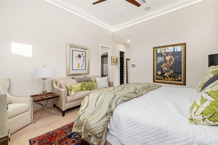 Furnished interior view inside a new home in , Sarasota (Image 49).