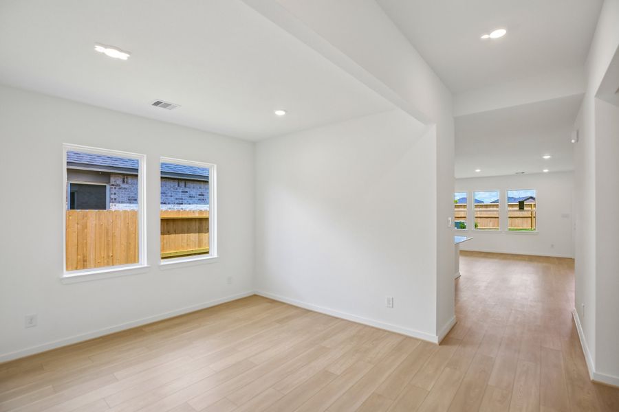 Spacious, unfurnished interior of a new home in Raburn Reserve 50s, Tomball (Image 18). Spacious, unfurnished interior of a new home in Raburn Reserve 50s, Tomball (Image 18).