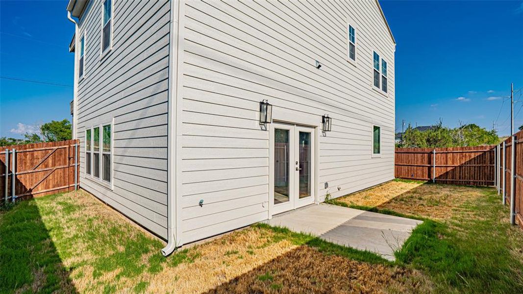 Front exterior of a new home in , Granbury, TX, highlighting curb appeal (Image 22). Front exterior of a new home in , Granbury, TX, highlighting curb appeal (Image 22).