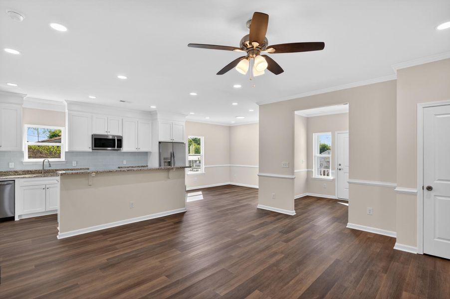 Spacious, unfurnished interior of a new home in , North Charleston (Image 18).