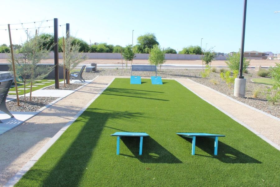 Community amenities in Icon at Thunderbird, Glendale (Image 11).