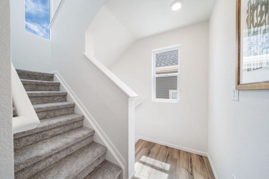 Spacious, unfurnished interior of a new home in Thompson River Ranch, Johnstown (Image 21).