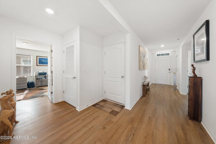 Spacious, unfurnished interior of a new home in Copes Landing, Jacksonville (Image 20). Spacious, unfurnished interior of a new home in Copes Landing, Jacksonville (Image 20).