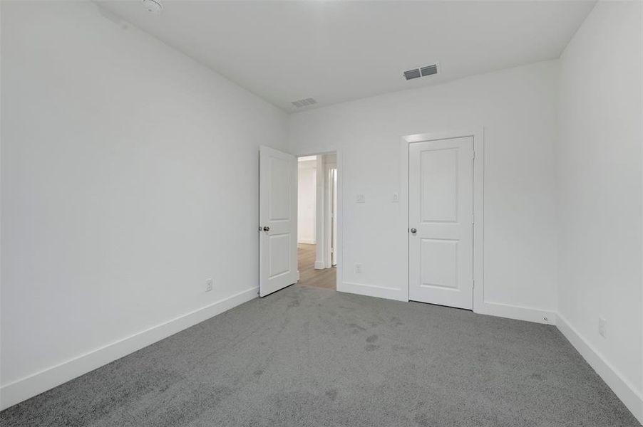 Spacious, unfurnished interior of a new home in Vintage Village, Argyle (Image 16).