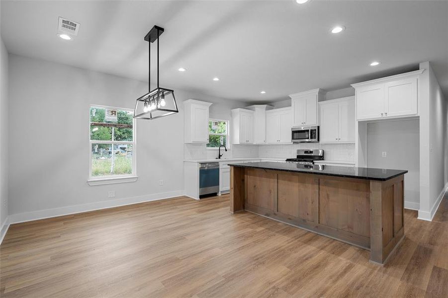 Furnished interior view inside a new home in , Bellmead (Image 4).