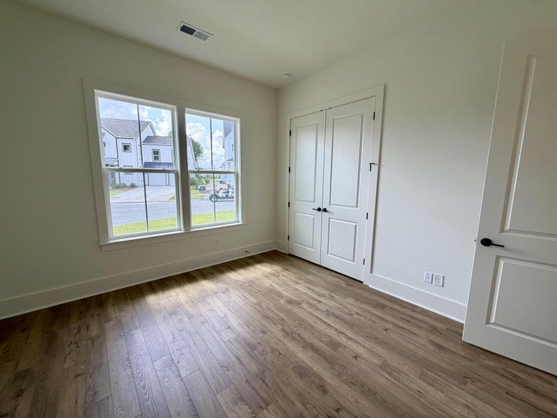 Spacious, unfurnished interior of a new home in , Summerville (Image 13).
