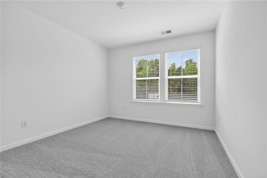 Spacious, unfurnished interior of a new home in Lexington Meadows, Athens (Image 18).
