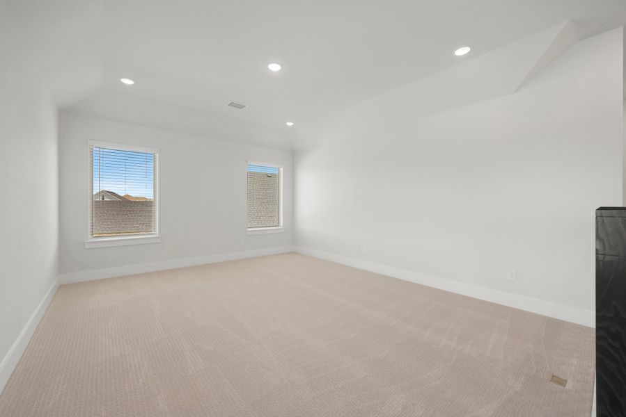 Spacious, unfurnished interior of a new home in View at the Reserve, Mansfield (Image 27).