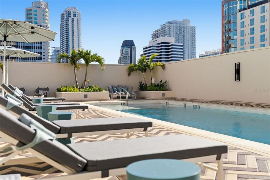 Condo located in St. Petersburg, FL showcasing its design and architecture (Image 31). Condo located in St. Petersburg, FL showcasing its design and architecture (Image 31).