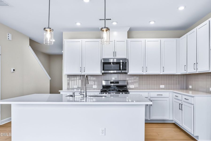 016-original-kitchen