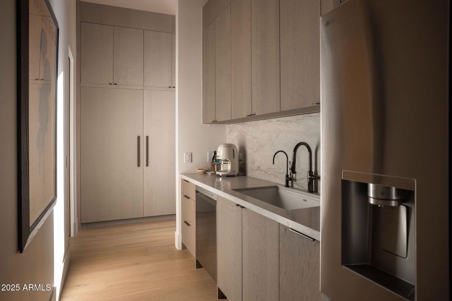 Back Kitchen Prep Back Kitchen Prep