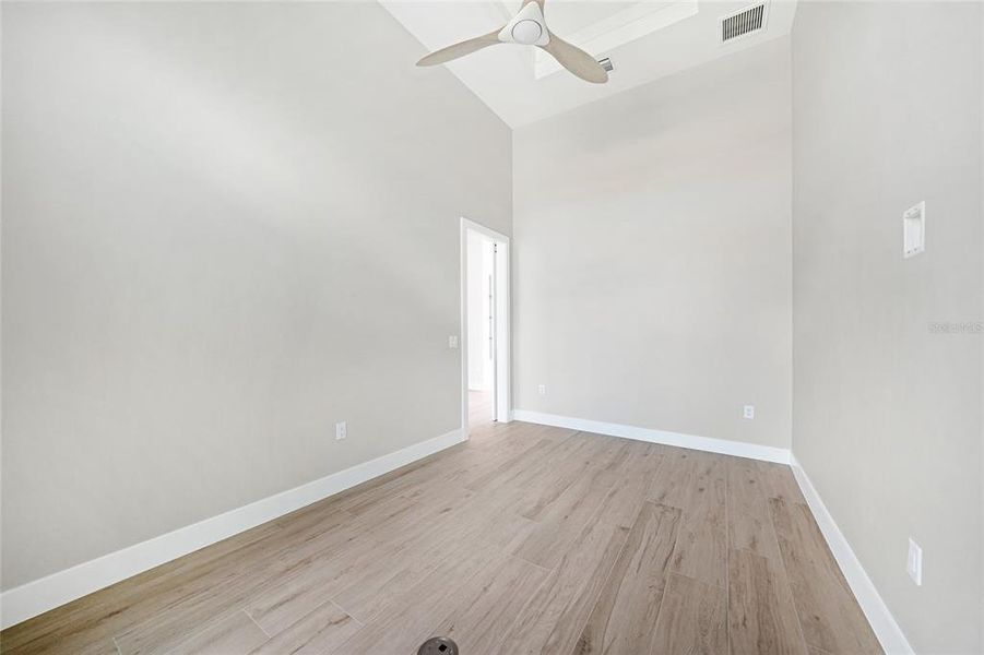 Spacious, unfurnished interior of a new home in , Punta Gorda (Image 16). Spacious, unfurnished interior of a new home in , Punta Gorda (Image 16).