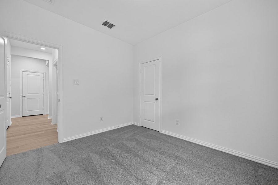 Spacious, unfurnished interior of a new home in River Ridge, Crandall (Image 28).