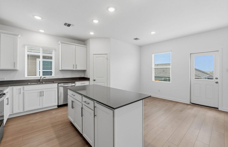 Furnished interior view inside a new home in Skyview, Belton (Image 10).