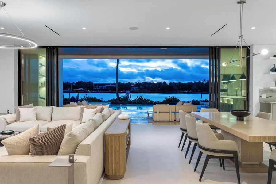 Sunrise Great Room To Loggia