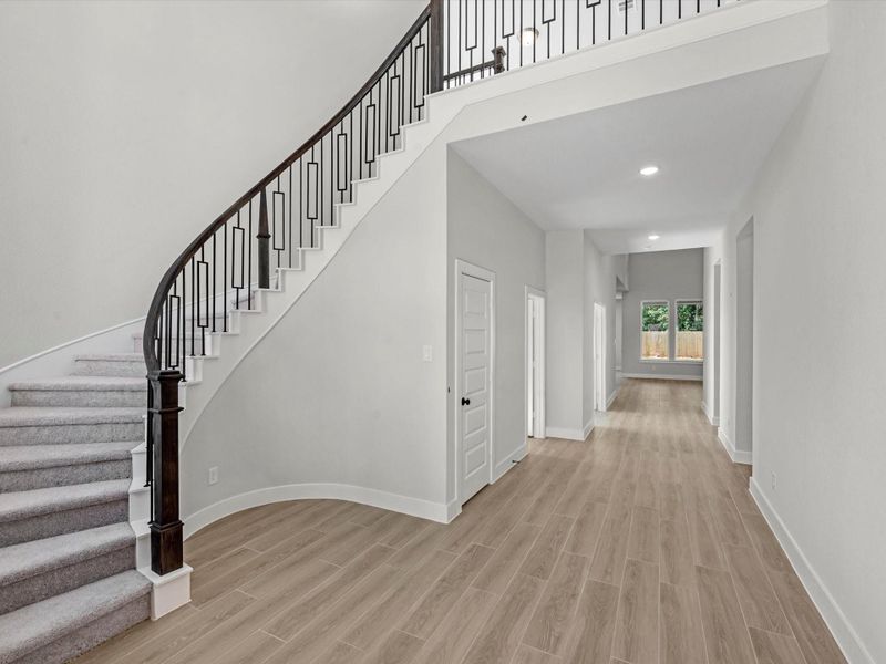 Spacious, unfurnished interior of a new home in Clopton Farms, Montgomery (Image 14).