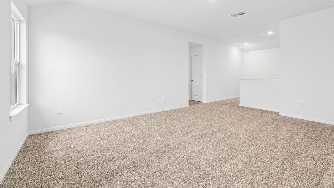 Spacious, unfurnished interior of a new home in Bar W Ranch, Leander (Image 33).