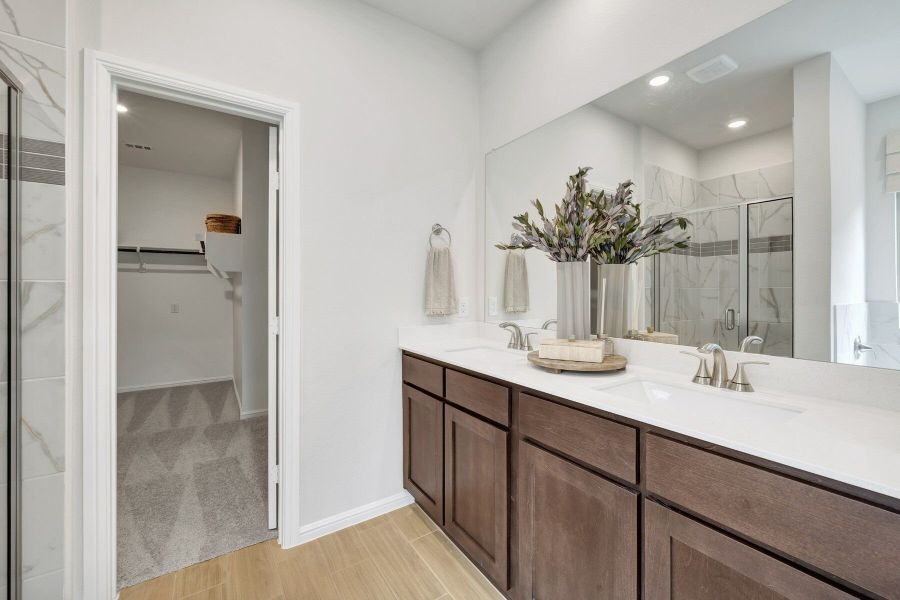 Owner's Bathroom Owner's Bathroom