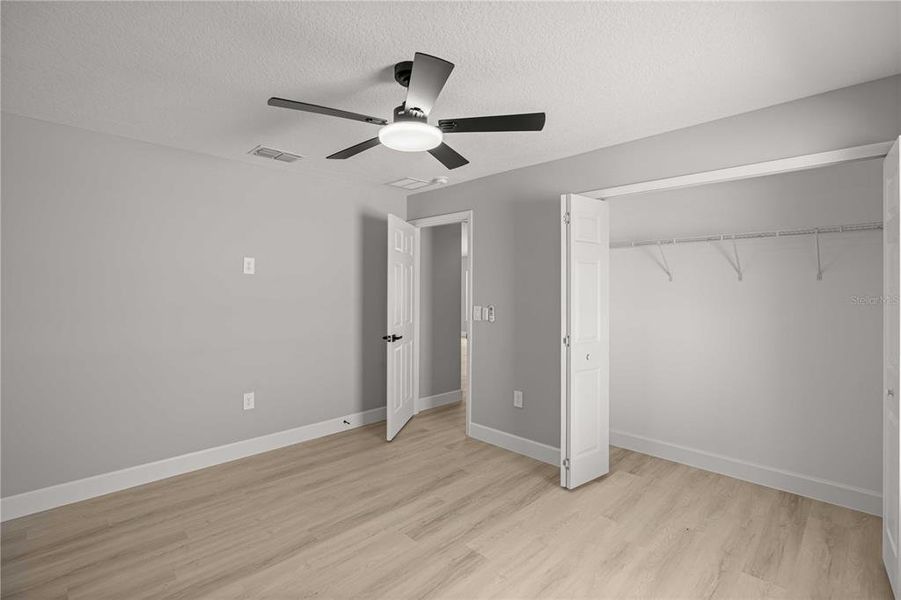 Spacious, unfurnished interior of a new home in , Ocala (Image 21).