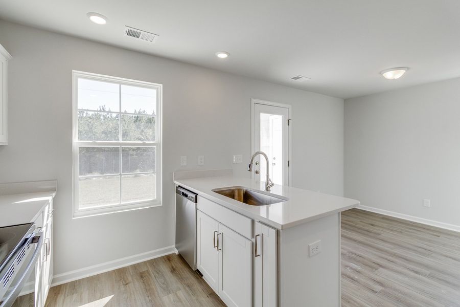 Furnished interior view inside a new home in Haynes Park, Columbia (Image 10).