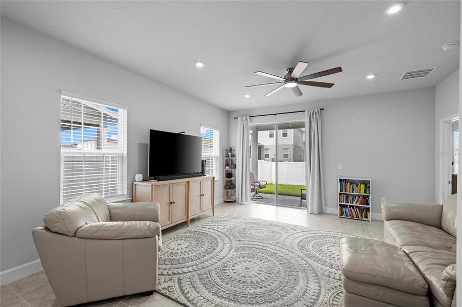 Furnished interior view inside a new home in , Lakewood Ranch (Image 18).