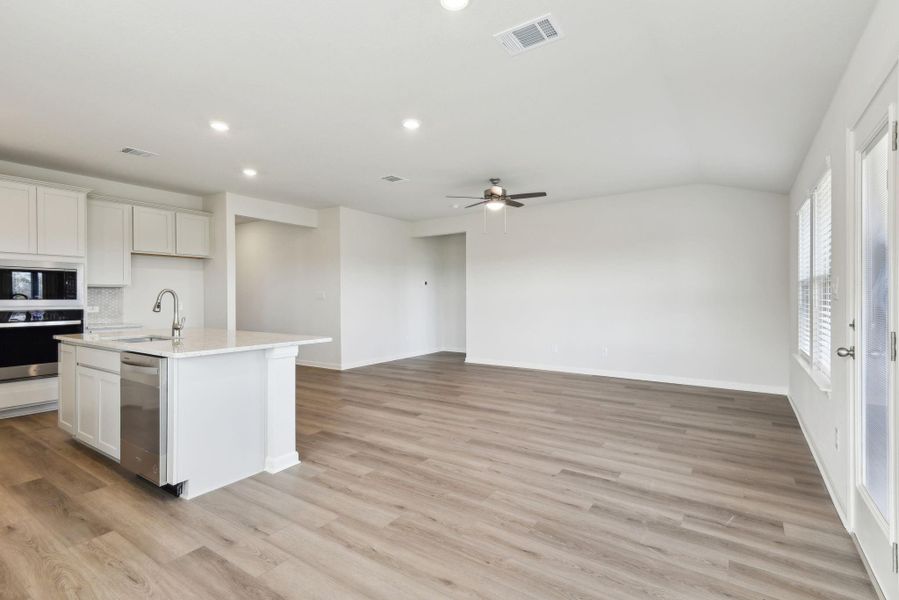 Photo is not of the actual home but is an inspirational photo of builder’s model home and may depict options, furnishings, and/or decorator features that are not included. Photo is not of the actual home but is an inspirational photo of builder’s model home and may depict options, furnishings, and/or decorator features that are not included.