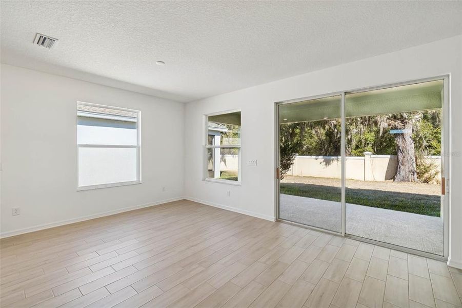 Spacious, unfurnished interior of a new home in Cascades at Southern Hills, Brooksville (Image 38).