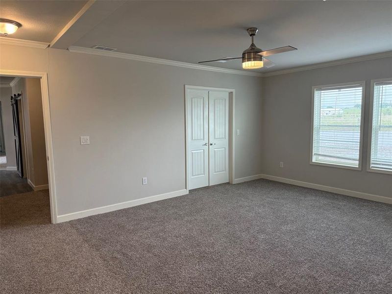 Spacious, unfurnished interior of a new home in , Joshua (Image 17).