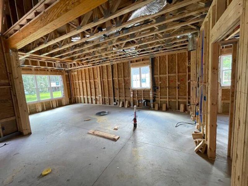 Spacious, unfurnished interior of a new home in , Hollywood (Image 9).