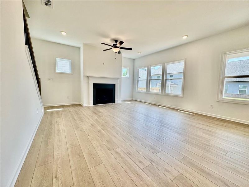 Spacious, unfurnished interior of a new home in Eastlyn Crossing, Flowery Branch (Image 28).