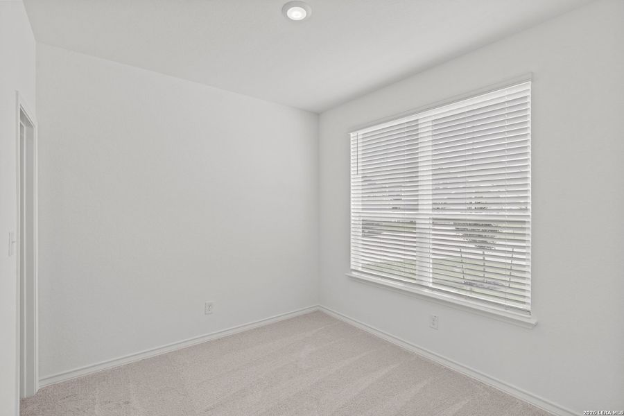 Spacious, unfurnished interior of a new home in Dove Song, Marion (Image 26).