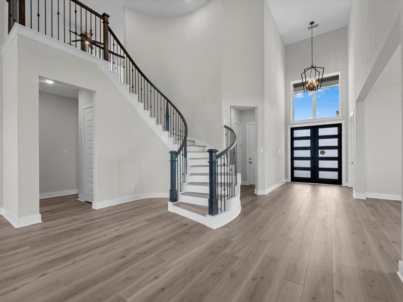 Spacious, unfurnished interior of a new home in Sienna 80′, Missouri City (Image 11). Spacious, unfurnished interior of a new home in Sienna 80′, Missouri City (Image 11).