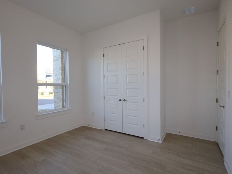 Spacious, unfurnished interior of a new home in Barksdale, Leander (Image 11).